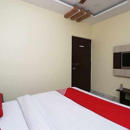 Oyo 27750 Bhagwati Residency Mirzāpur Exterior photo