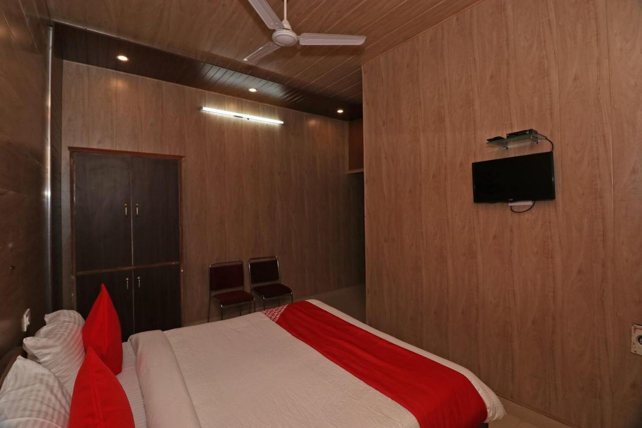 Oyo 27750 Bhagwati Residency Mirzāpur Exterior photo