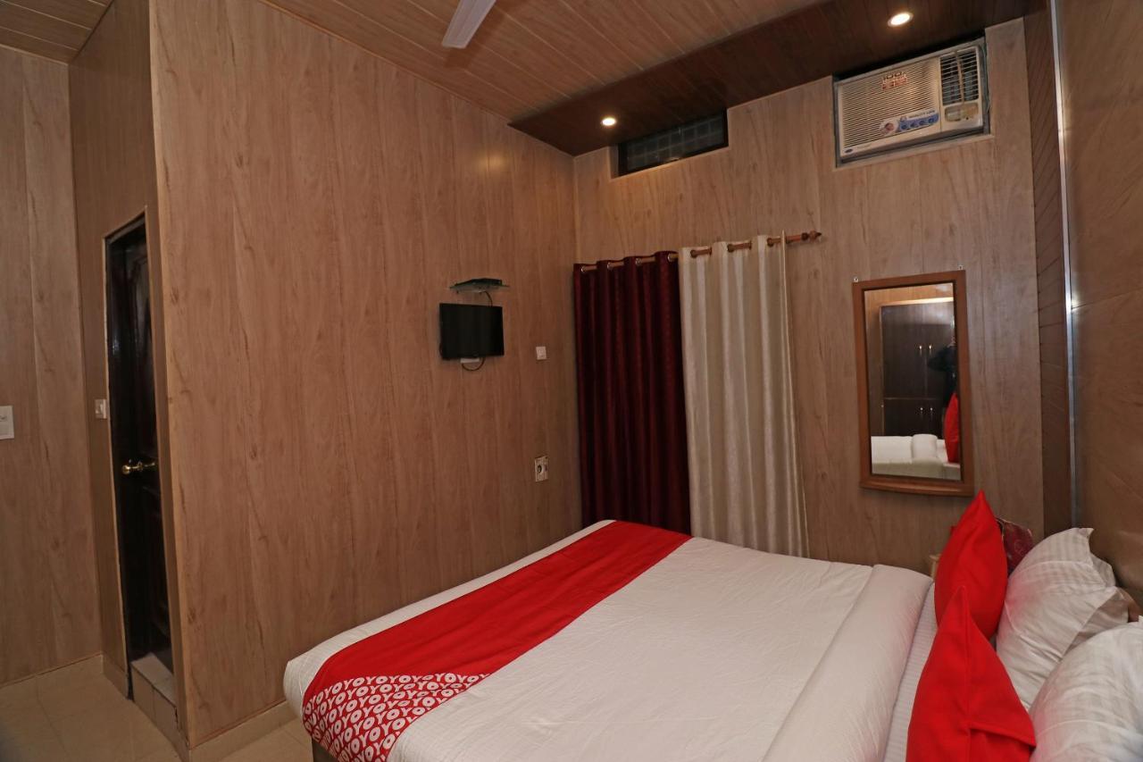 Oyo 27750 Bhagwati Residency Mirzāpur Exterior photo