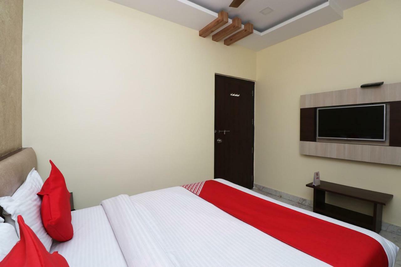Oyo 27750 Bhagwati Residency Mirzāpur Exterior photo