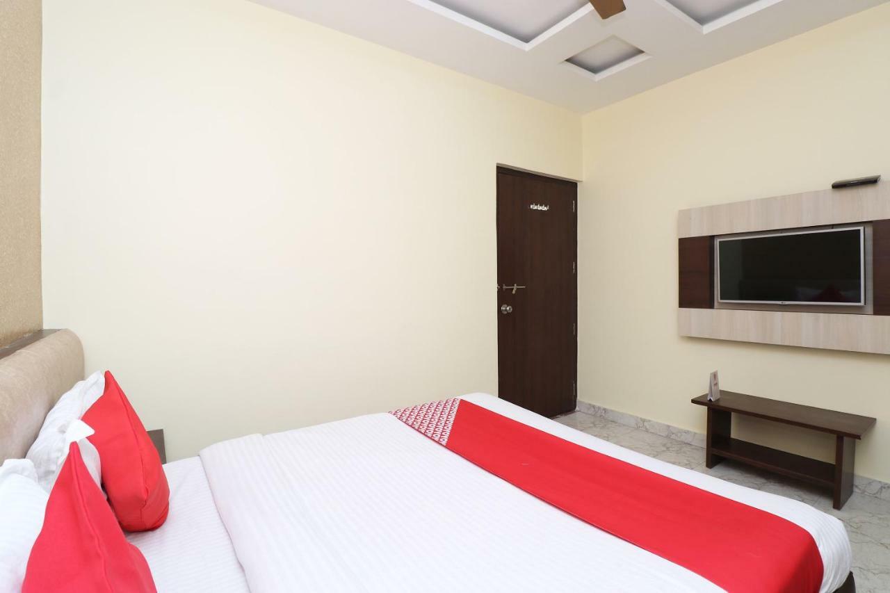 Oyo 27750 Bhagwati Residency Mirzāpur Exterior photo